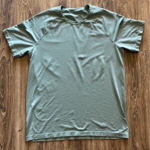 Lululemon Metal Vent Tech Tee Green Size XL